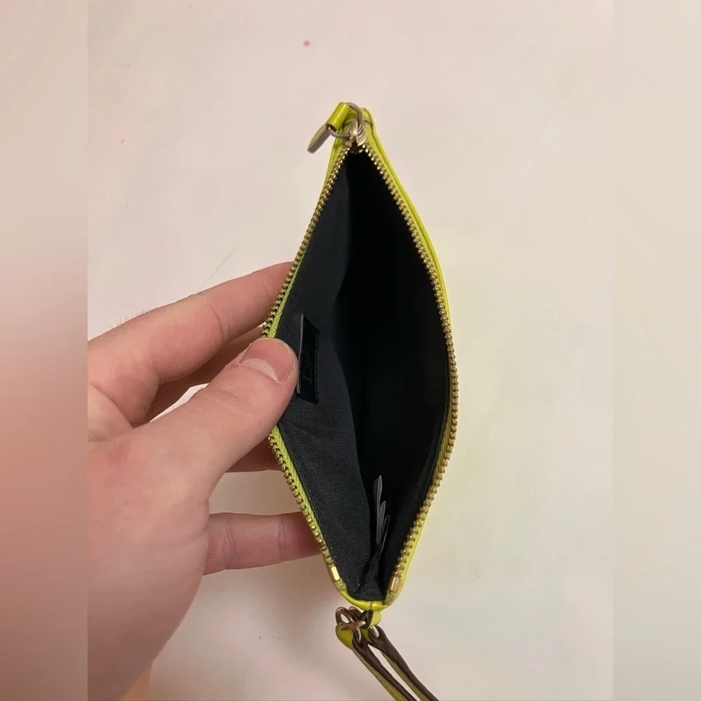 DVF “Lips” small wristlet